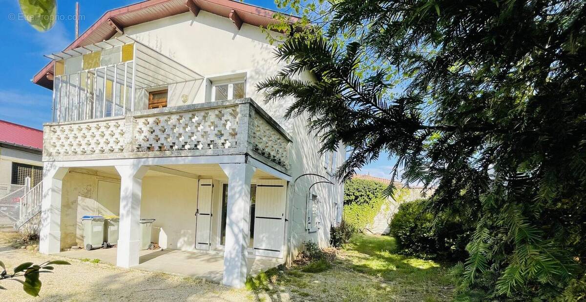 Maison à ROMANS-SUR-ISERE