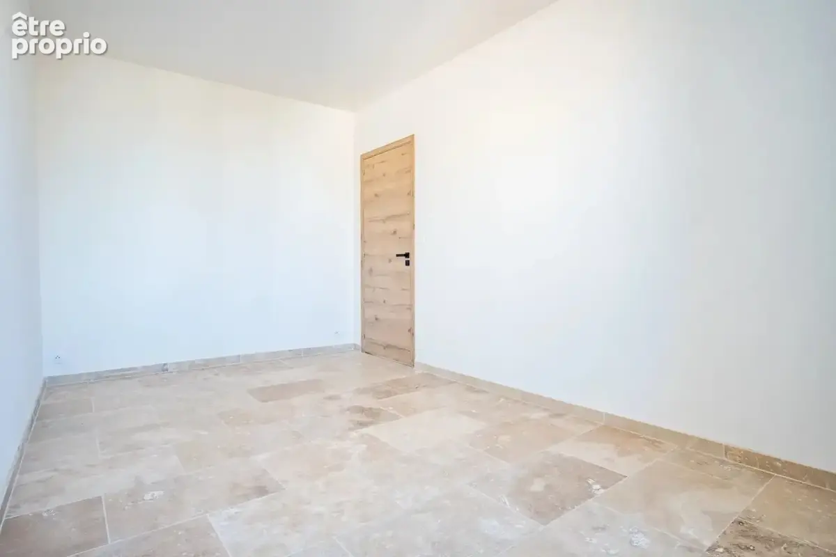 Dans un ensemble de 5 lots à vendre individuellement - photo 14