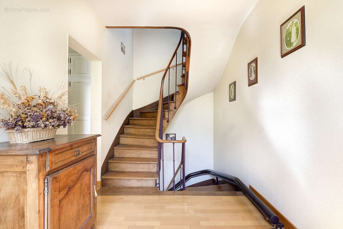 Maison à BRISSAC-QUINCE