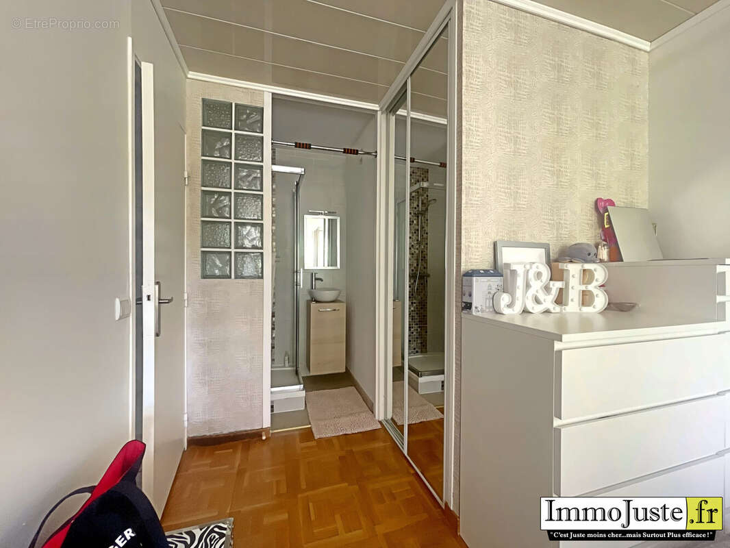 Appartement à MAGNY-LES-HAMEAUX