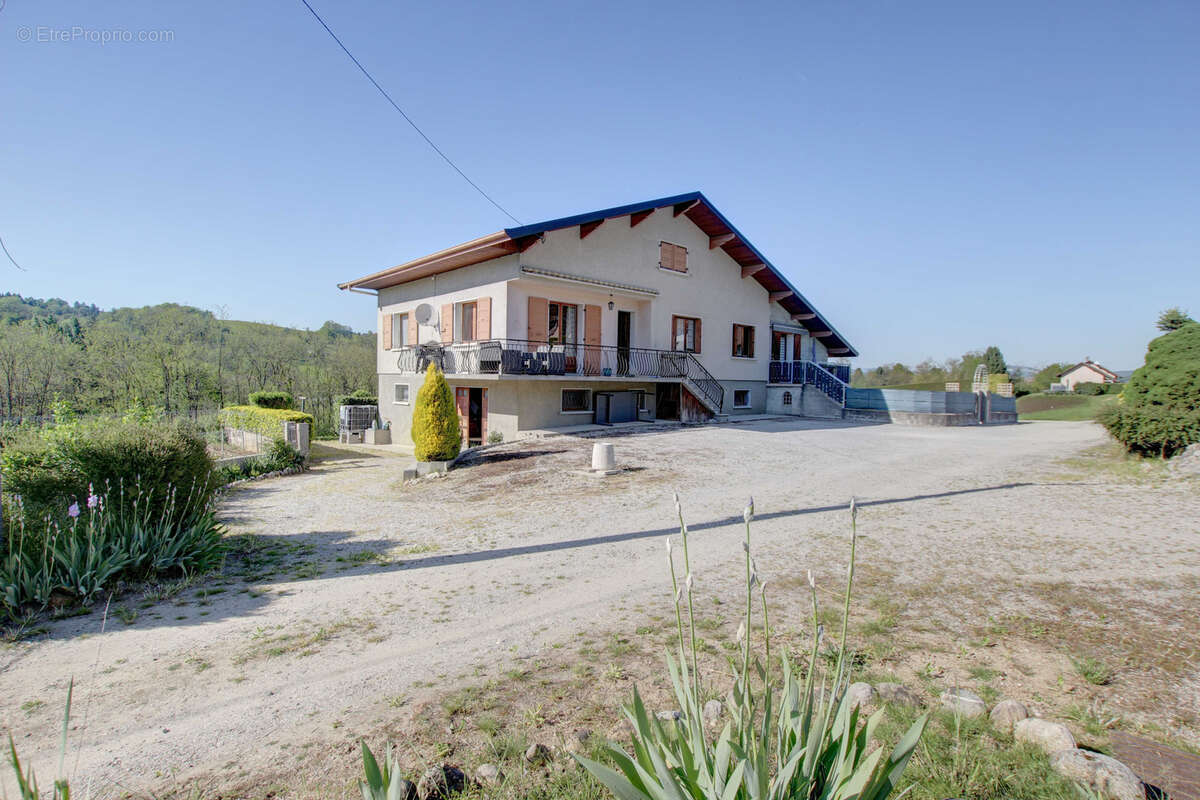 Maison à RUMILLY