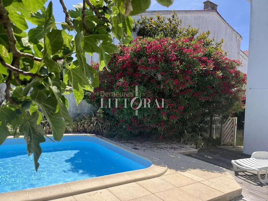 Belle propriété familiale avec piscine au cœur de Port Joinville - photo 5
