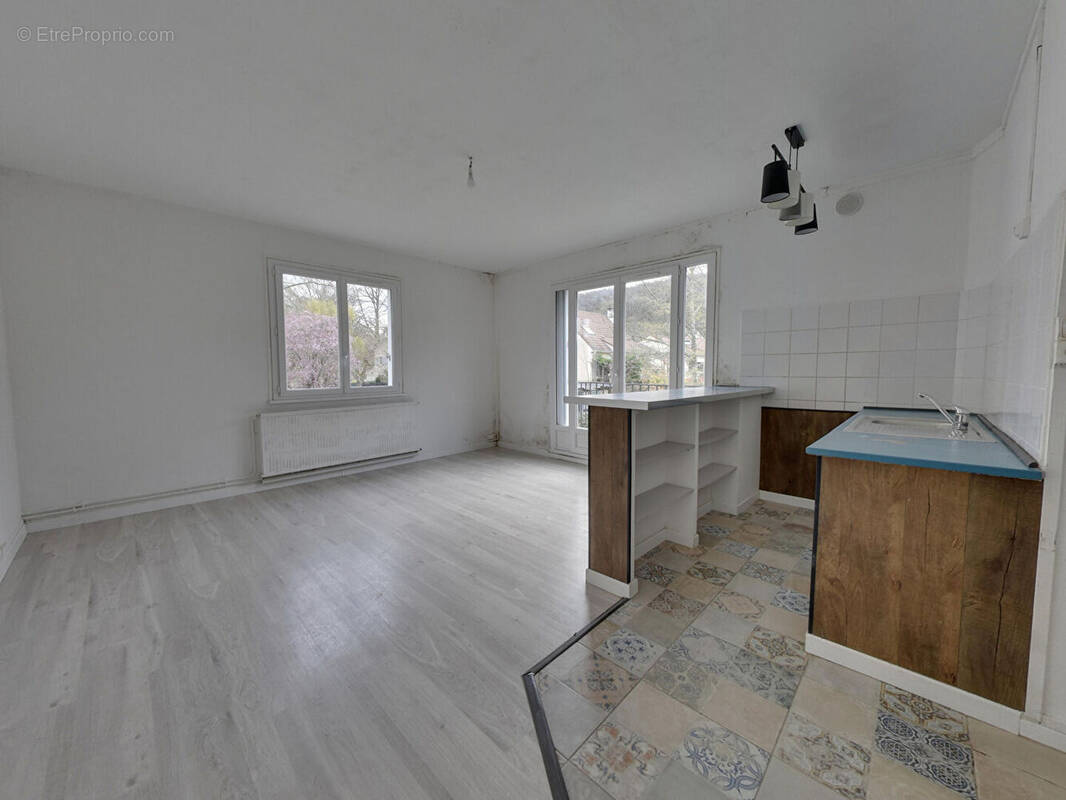 Appartement à SAINT-REMY-LES-CHEVREUSE