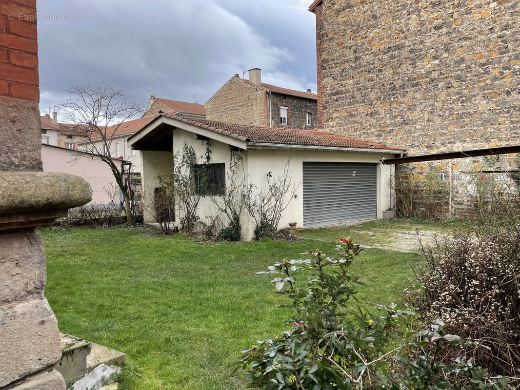 Dupplex avec terrain privatif de  230 m2 - photo 2