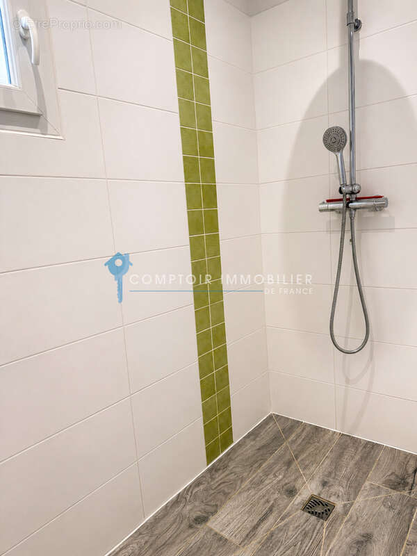 Villa de plain-pied de 97 m2 avec garage, terrasse couverte et terrain clos de 770 m2   Vallon-Pont-d'Arc - photo 12