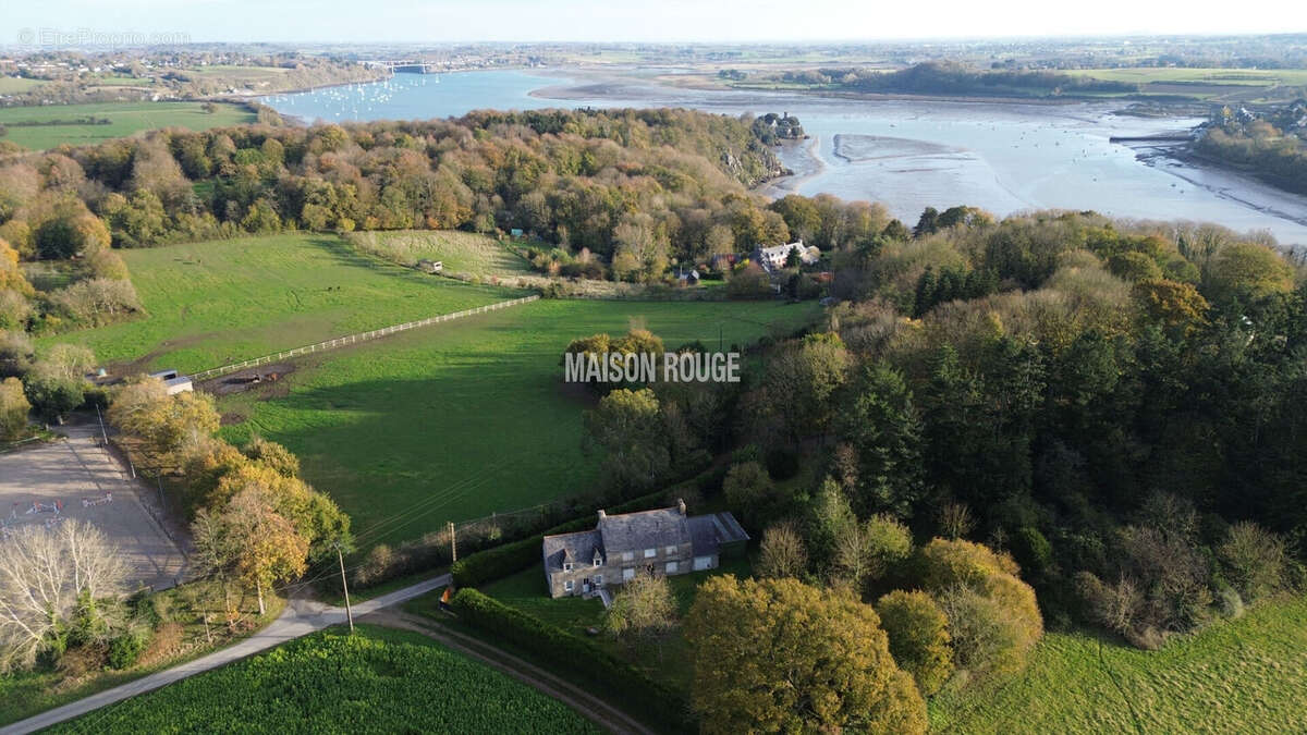 Maison à PLOUER-SUR-RANCE