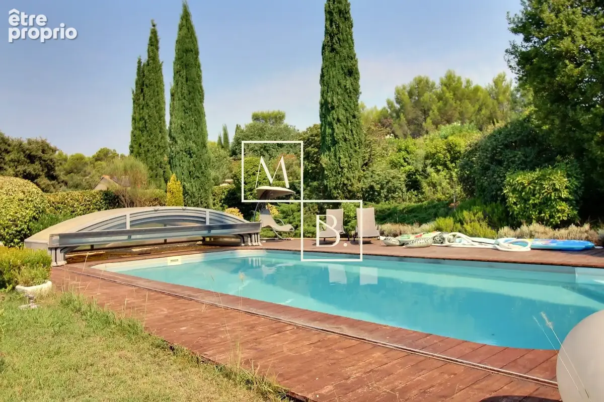 SAINT GENIES DES MOURGUES, Maison 8 pièces de 191m2 avec terrasse, piscine et véranda. - photo 2