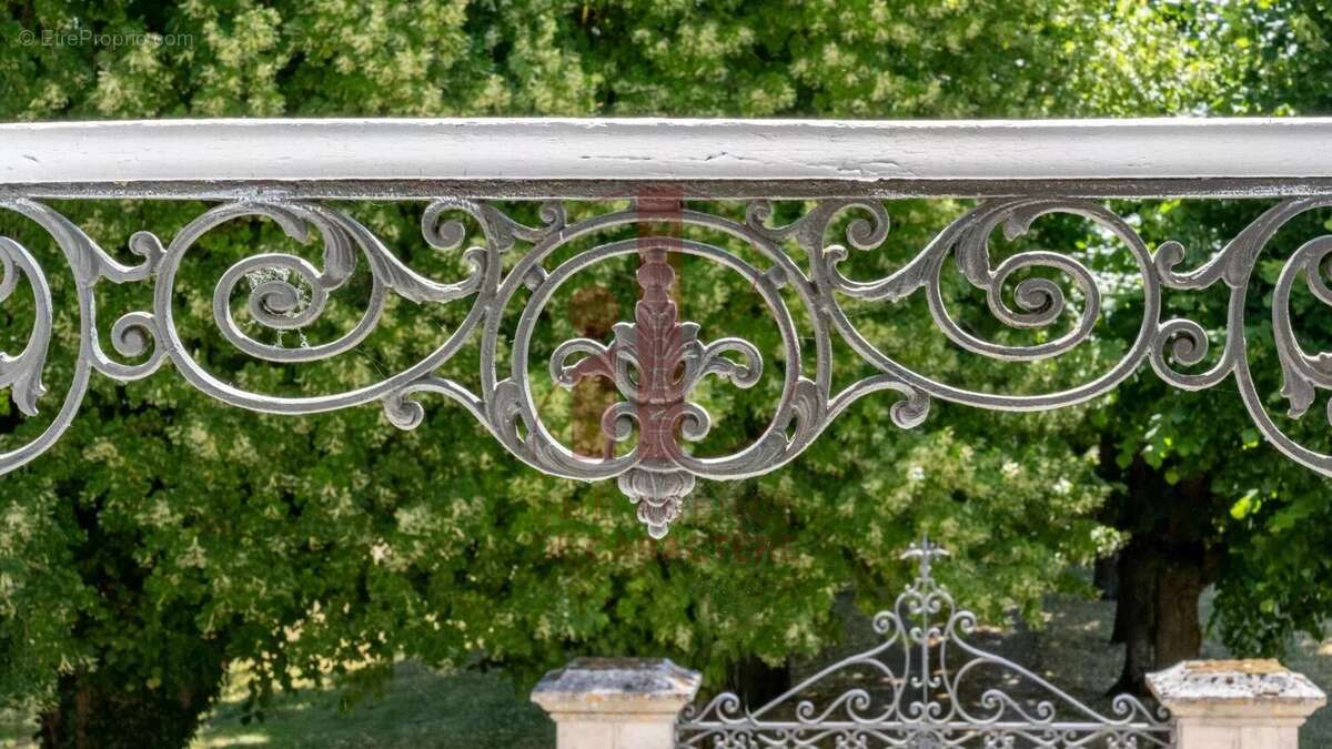 Maison à FONTAINEBLEAU