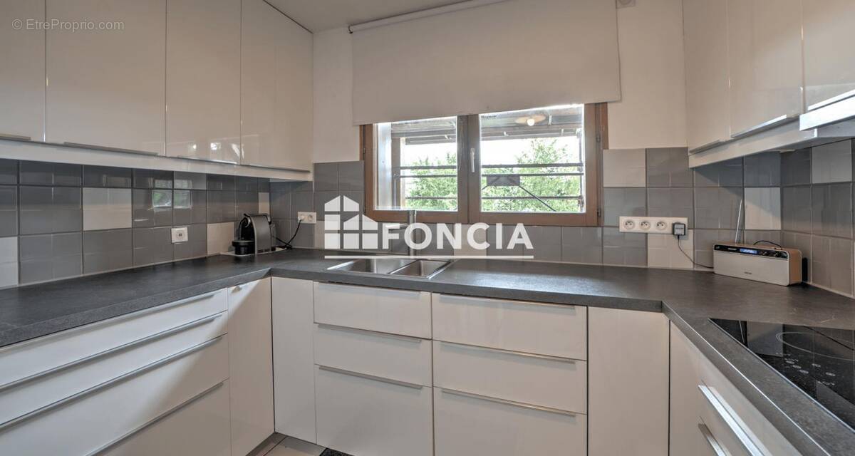 Appartement à PREVESSIN-MOENS