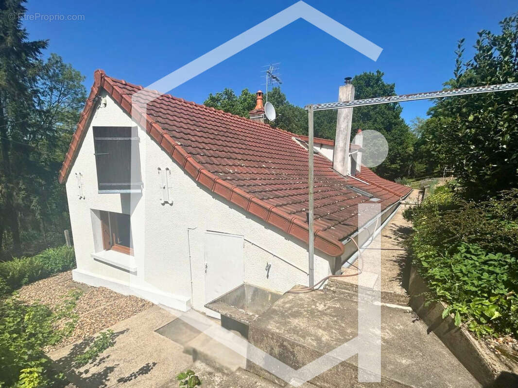 Maison à MORNAY-SUR-ALLIER