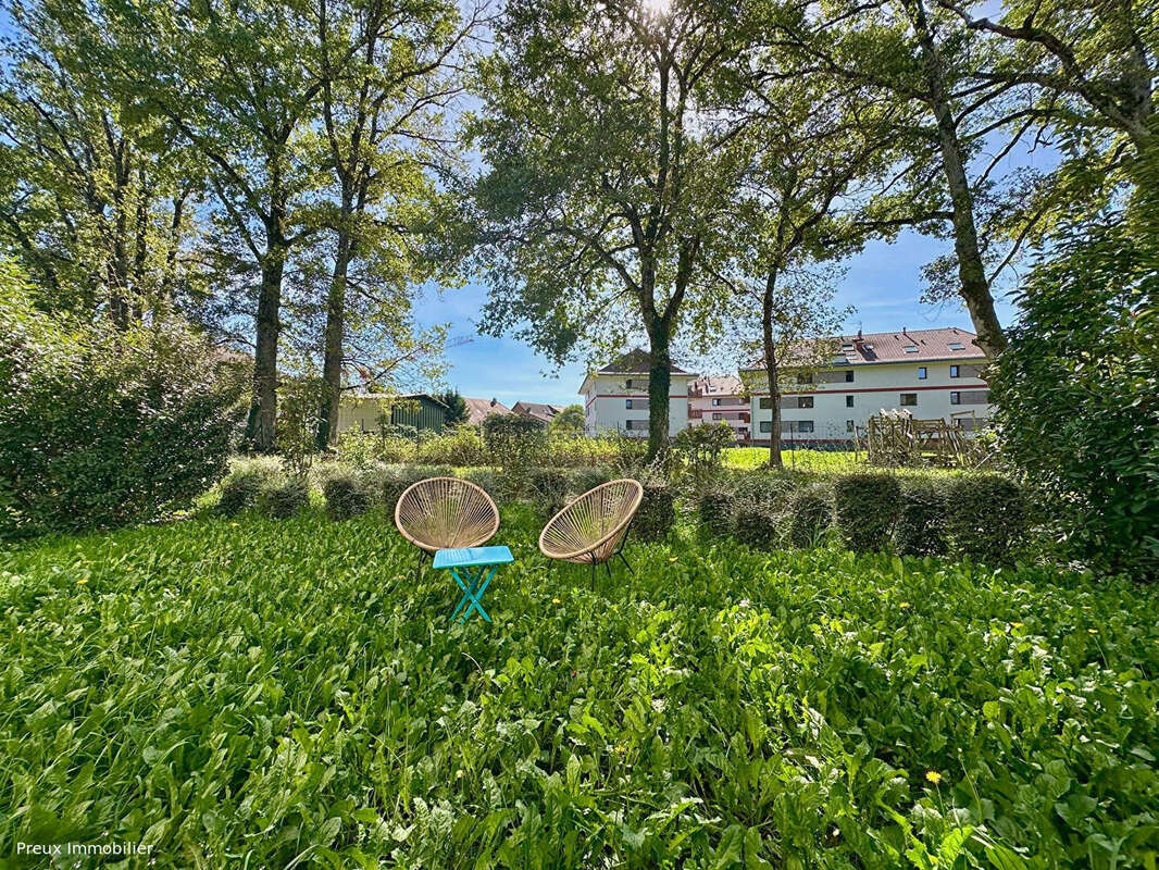 Appartement à POISY