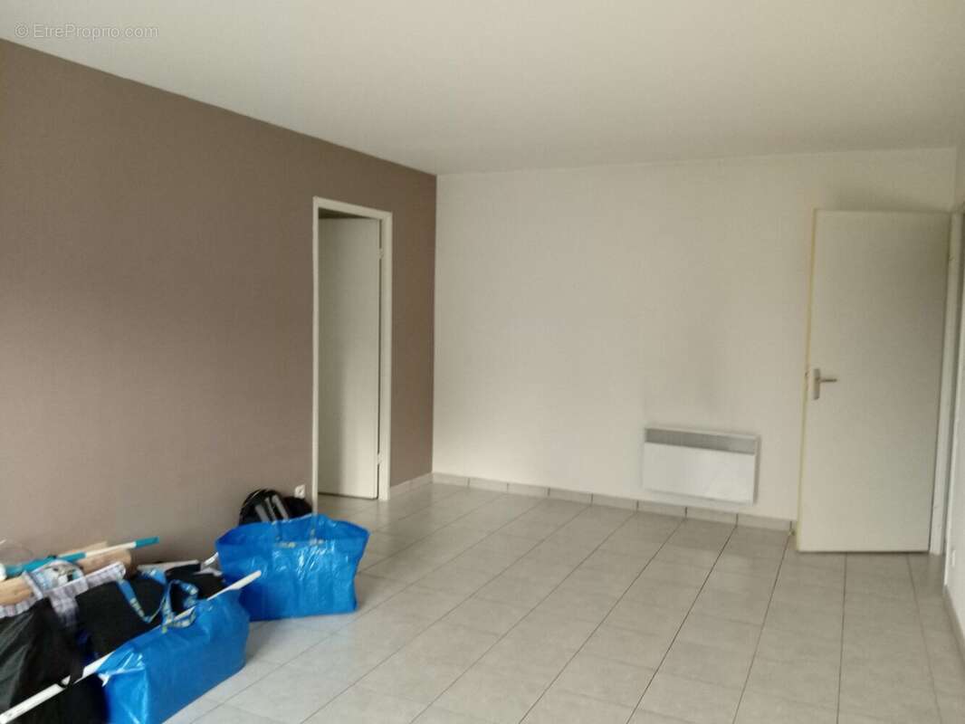 Appartement à VILLENEUVE-SUR-YONNE