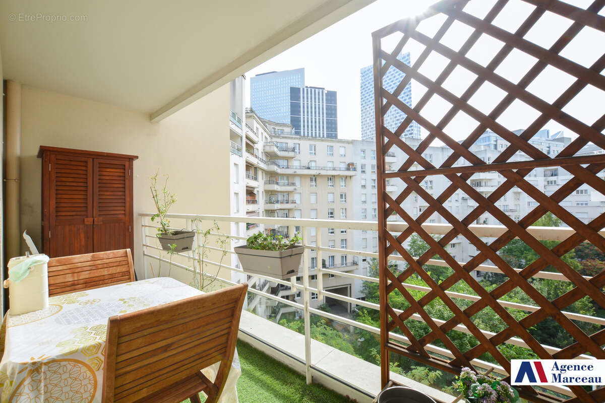 Appartement à COURBEVOIE