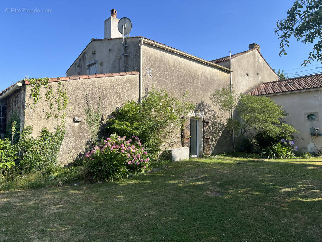 Maison à THIRE