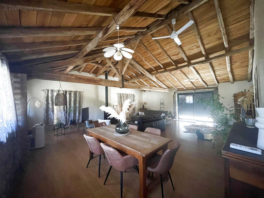Maison de 248 m2 - 6 pièces - photo 8