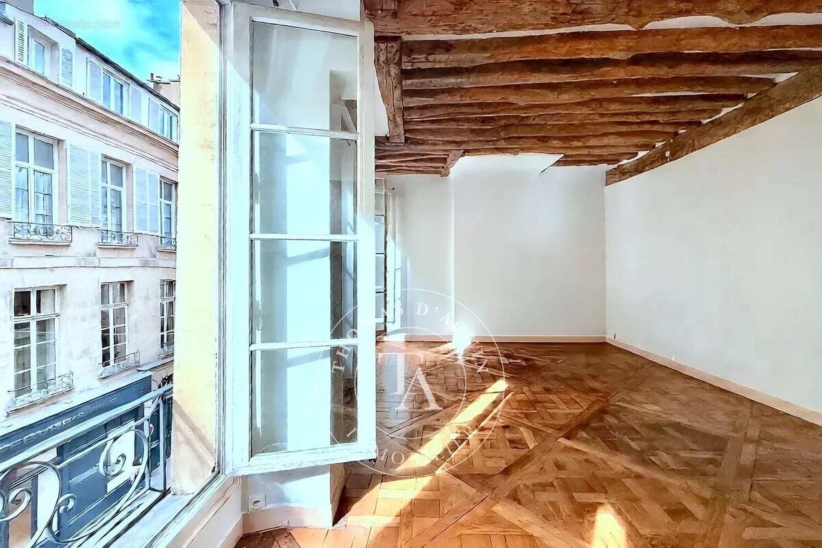 Appartement à PARIS-7E