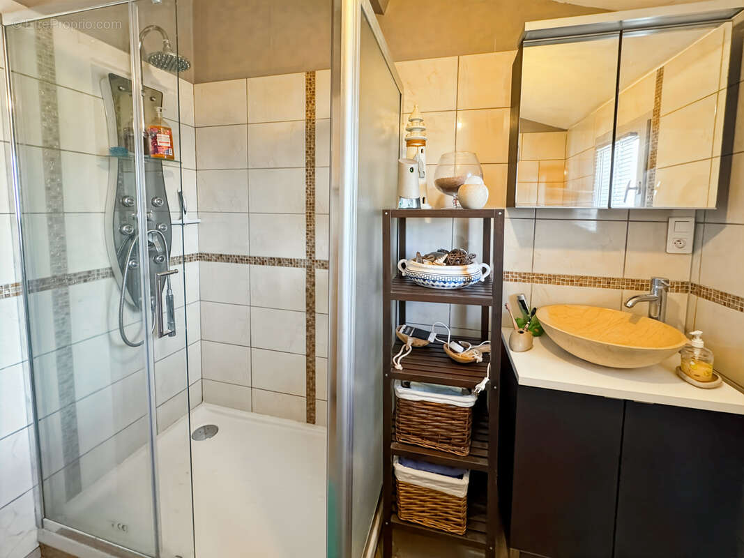 Maison à PAREMPUYRE