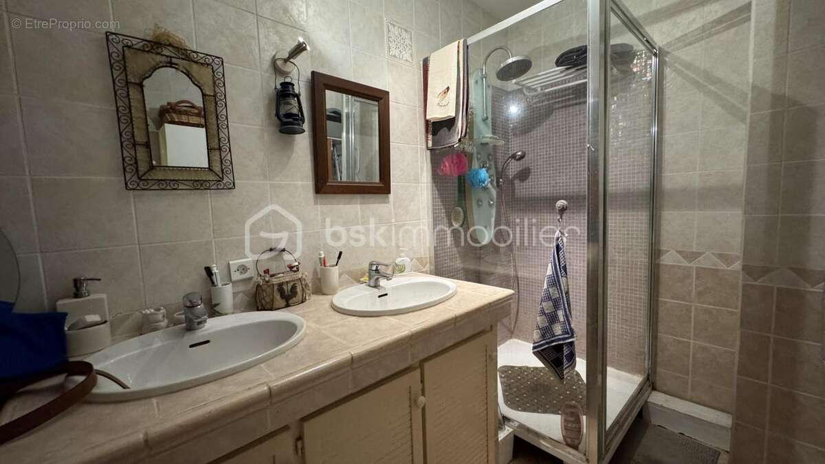 Appartement à LA CRAU