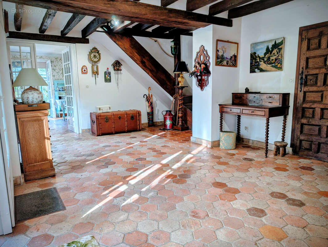 Maison à LES MESNULS