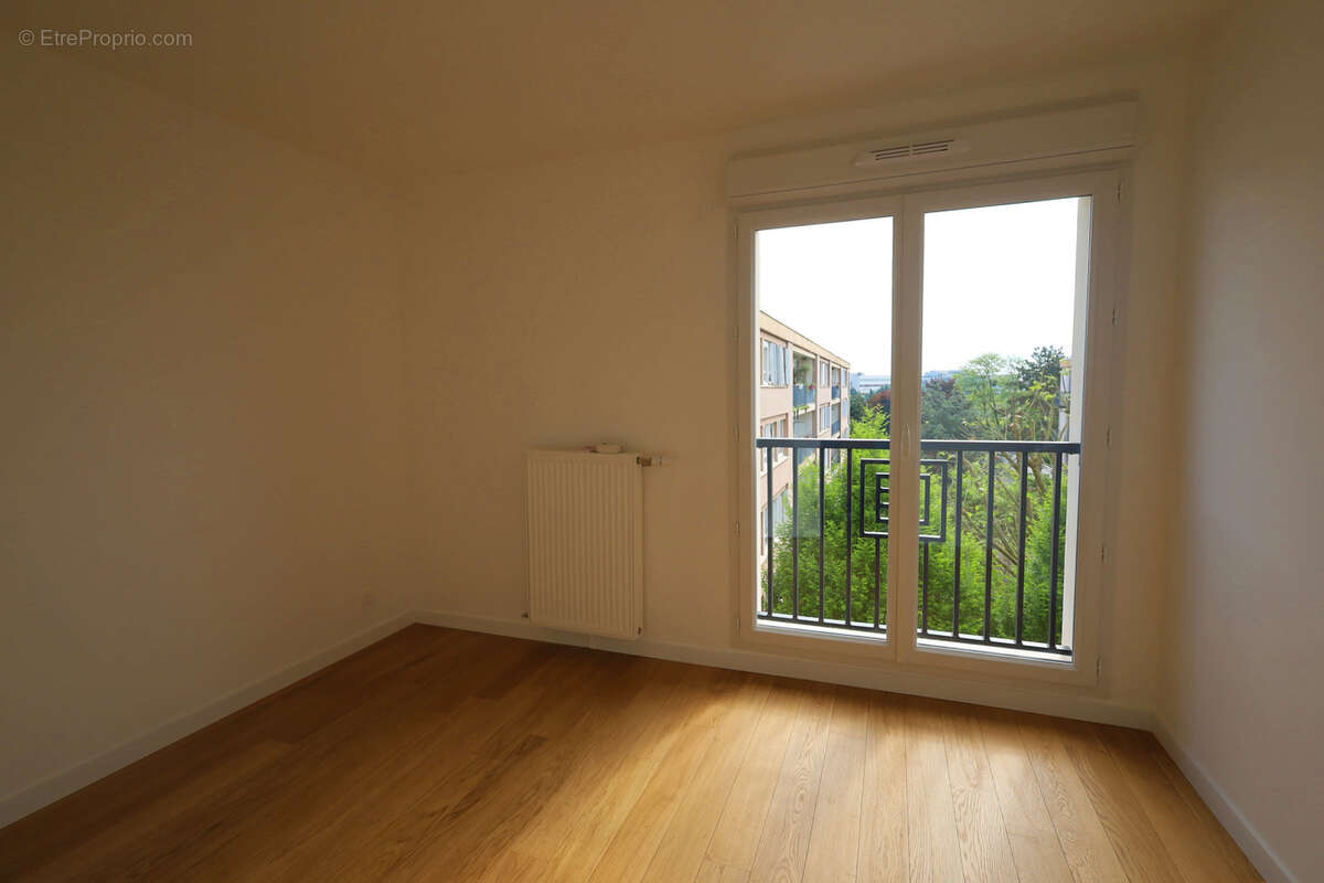 Appartement à LE PLESSIS-ROBINSON