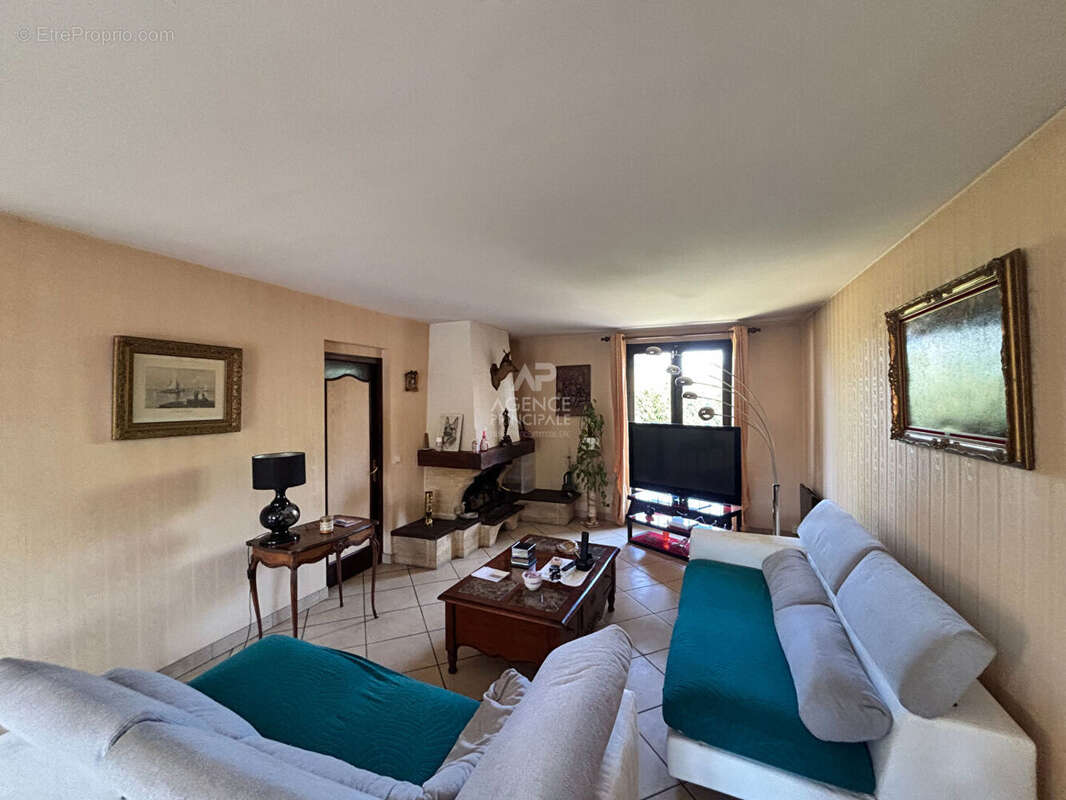 Maison à SAINT-OUEN-L'AUMONE