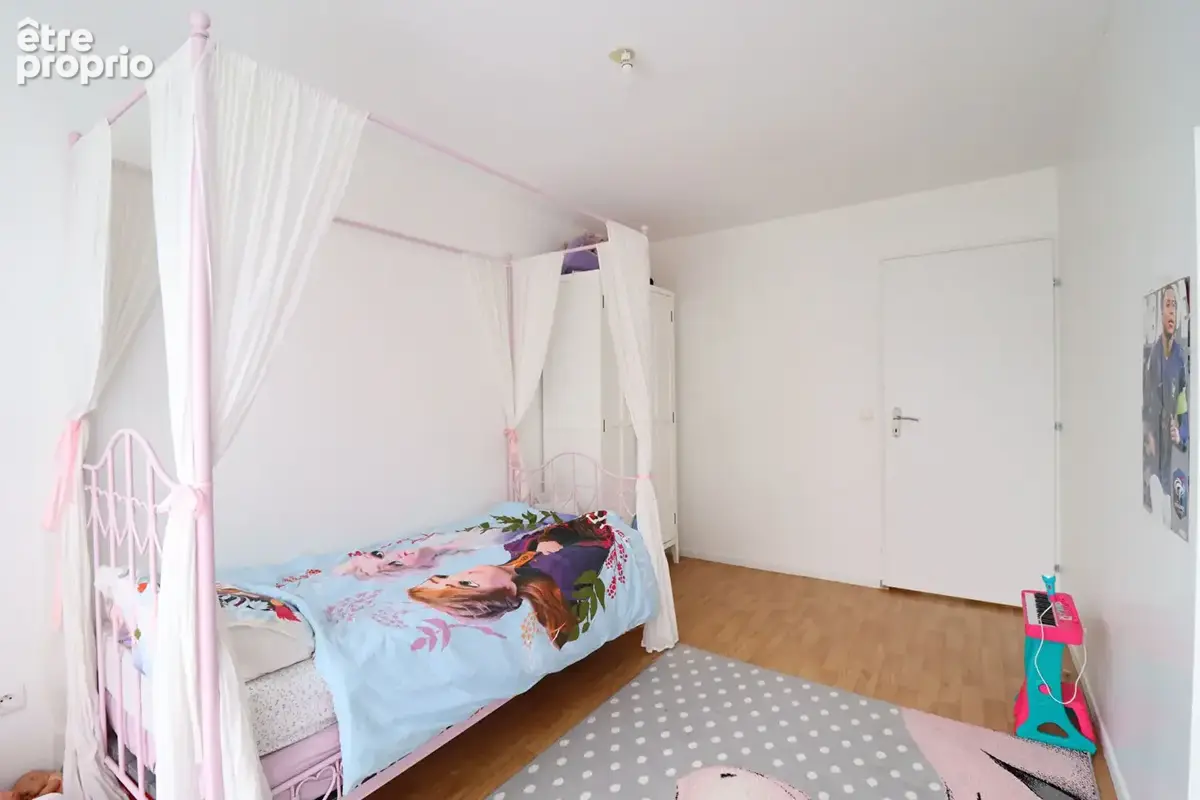 Duplex 5 pièces avec grand jardin, 4 chambres et double parking - photo 7