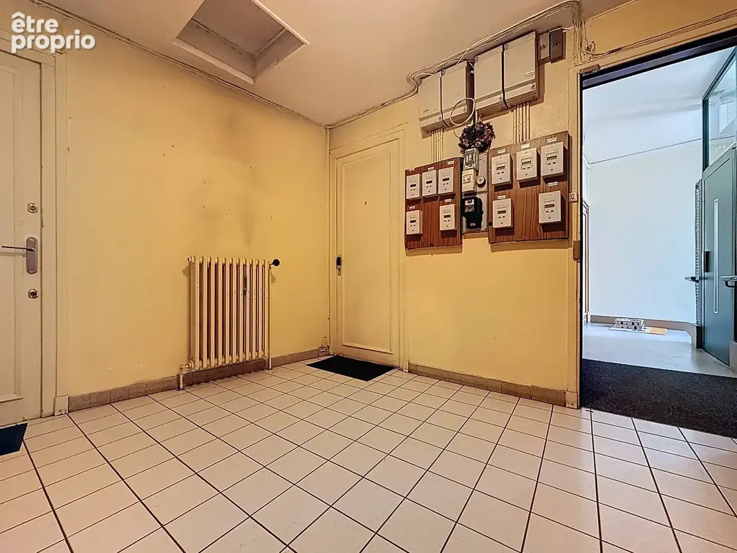 Place de Metz / Rue de Strasbourg : chambre / bureau en dernier étage avec ascenseur - photo 9