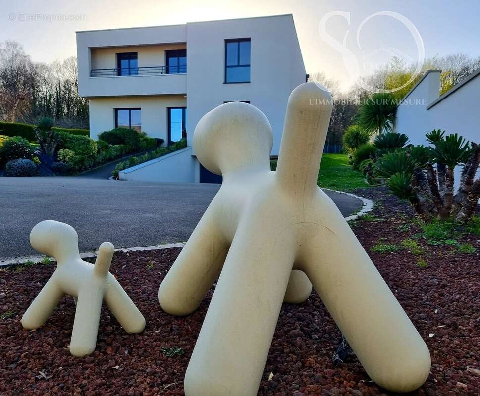 Maison à FEUCHEROLLES