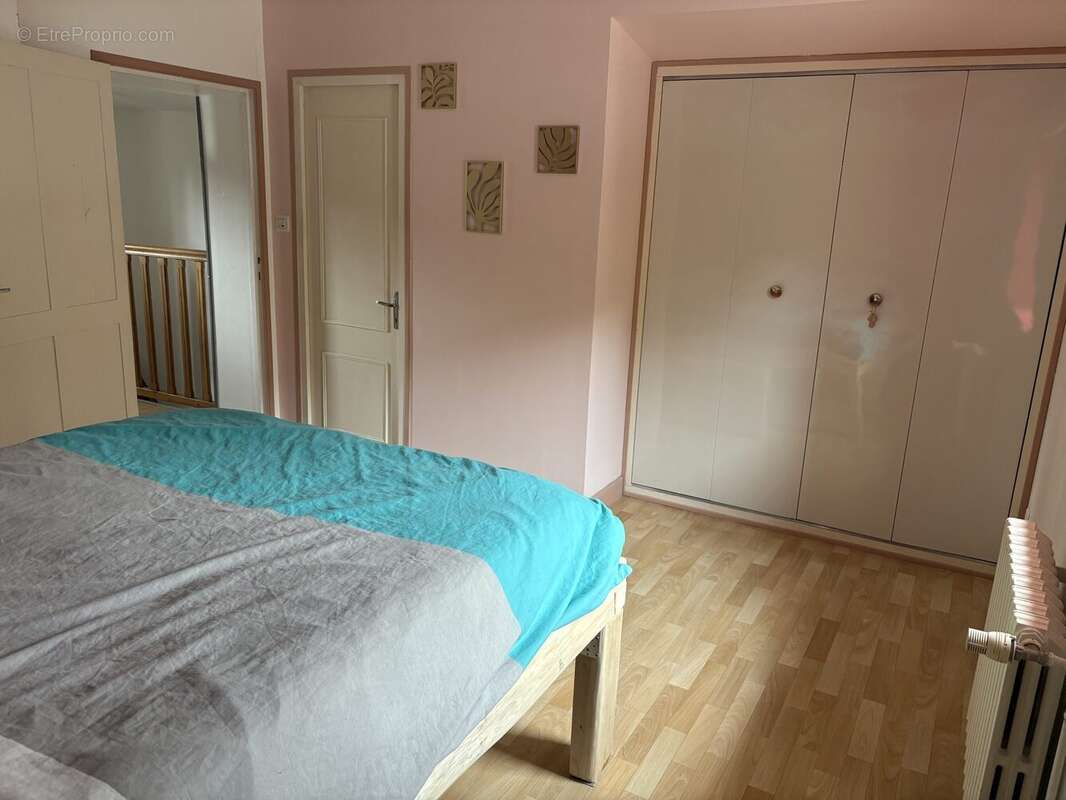 Maison à TERRASSON-LAVILLEDIEU