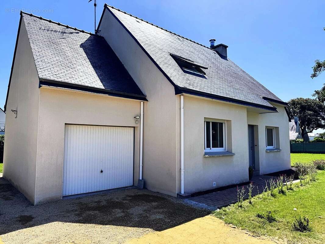 Maison à LARMOR-BADEN