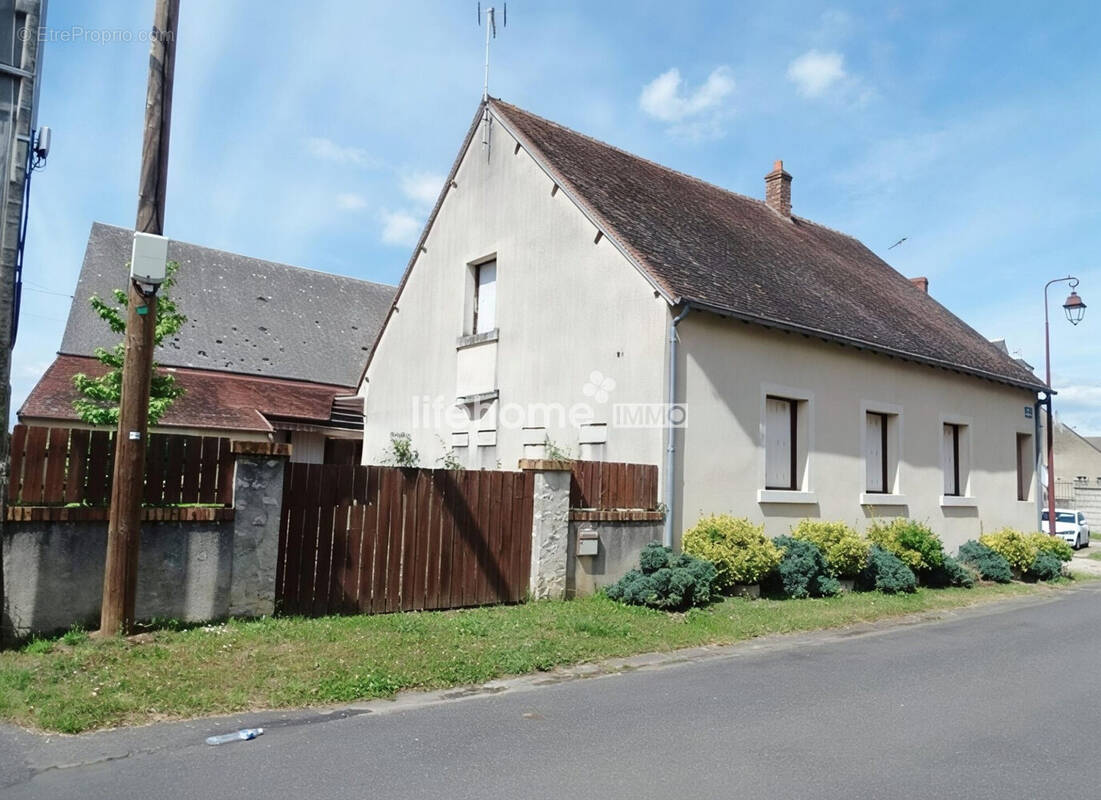 Maison à LIGNIERES