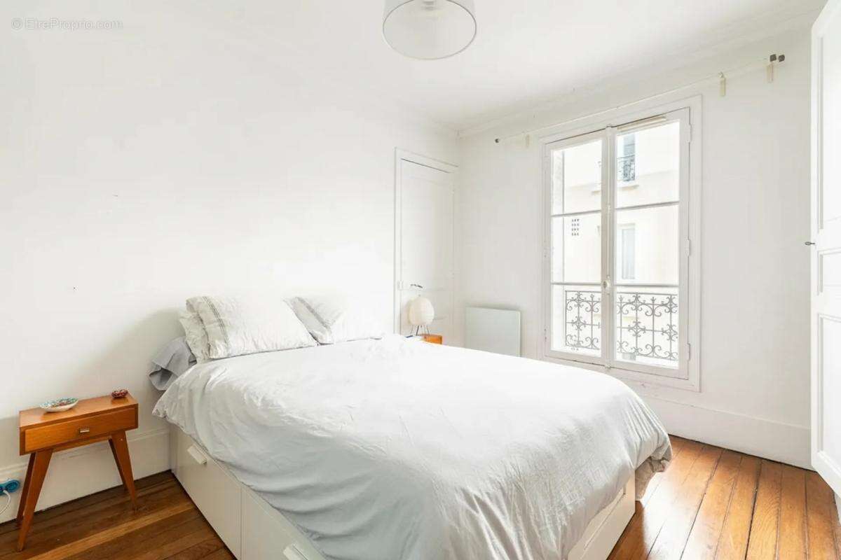 Appartement à PARIS-14E