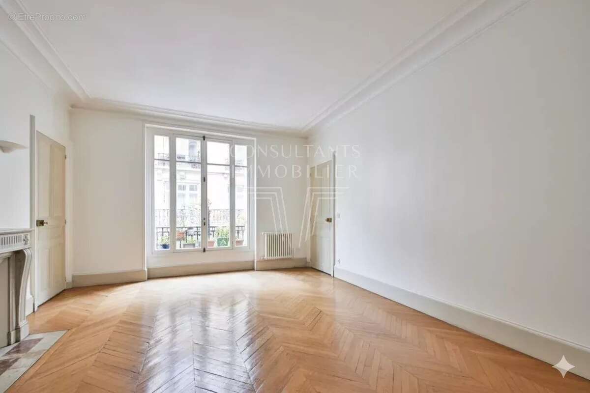 Appartement à PARIS-6E