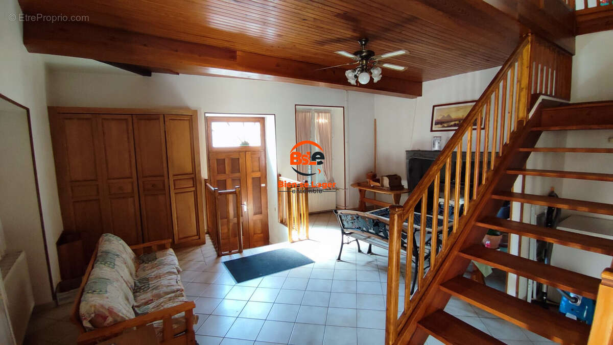 Maison Familiale 4 chambres Crevant Laveine - Agence Immobilière BSLE LEZOUX - Maison à CREVANT-LAVEINE