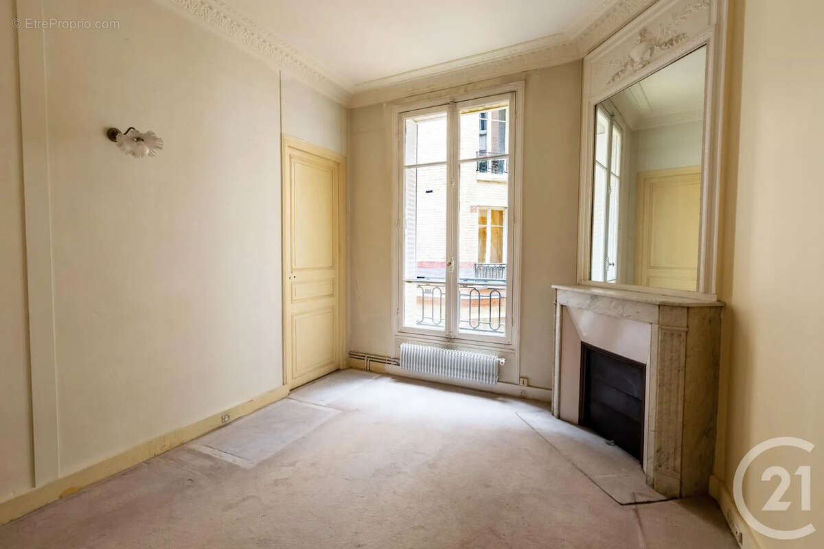 Appartement à NEUILLY-SUR-SEINE