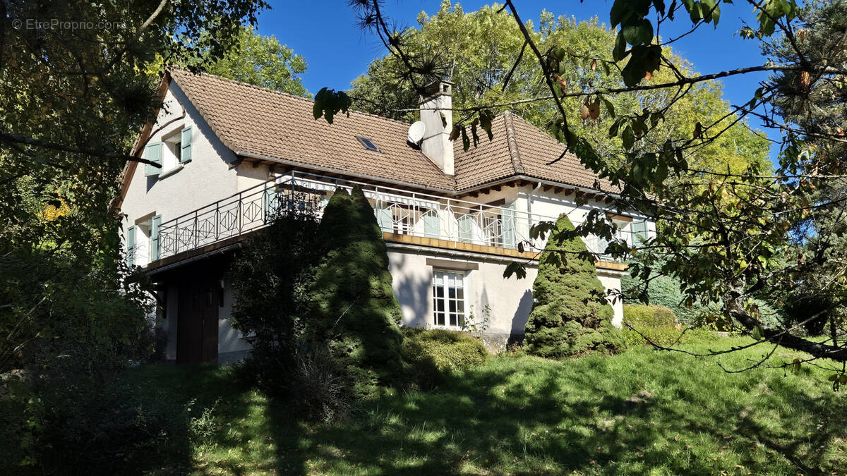 Maison à GIOU-DE-MAMOU