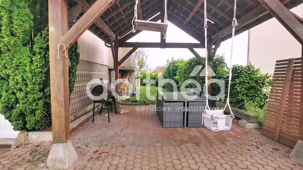 Maison à SAINT-PARRES-AUX-TERTRES