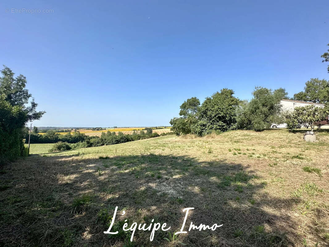 Terrain à L'ISLE-JOURDAIN