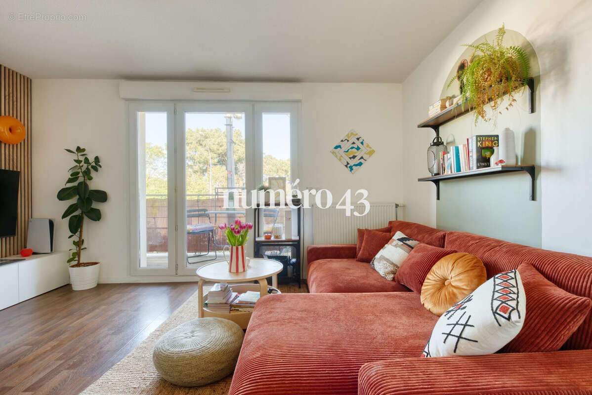 Appartement à VILLENAVE-D'ORNON