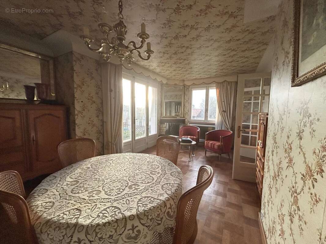 Maison à NEUVILLE-DE-POITOU