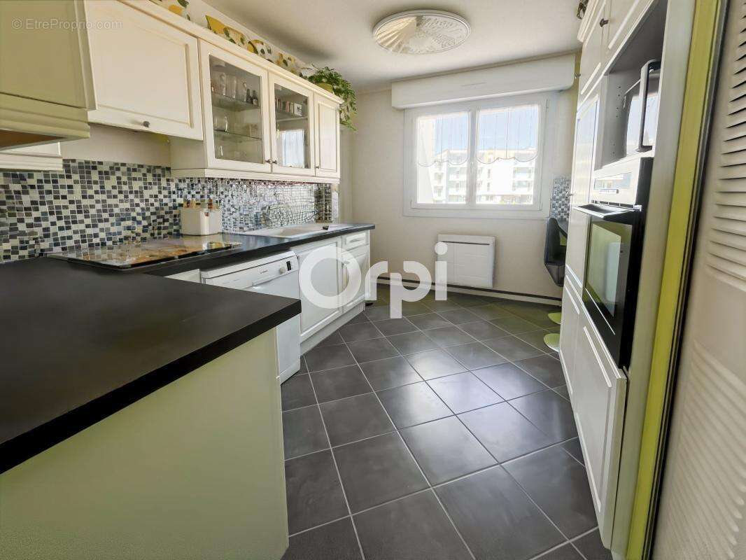 À vendre – Appartement T4 de 96 m²   lumineux et traversant avec balcon et garage – Boulogne-sur-Mer - photo 2