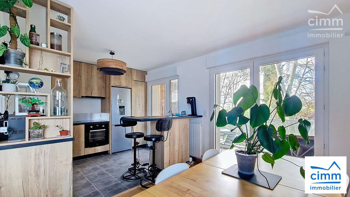 Appartement à NOYAL-CHATILLON-SUR-SEICHE