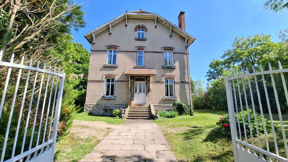 Maison à VARANGEVILLE