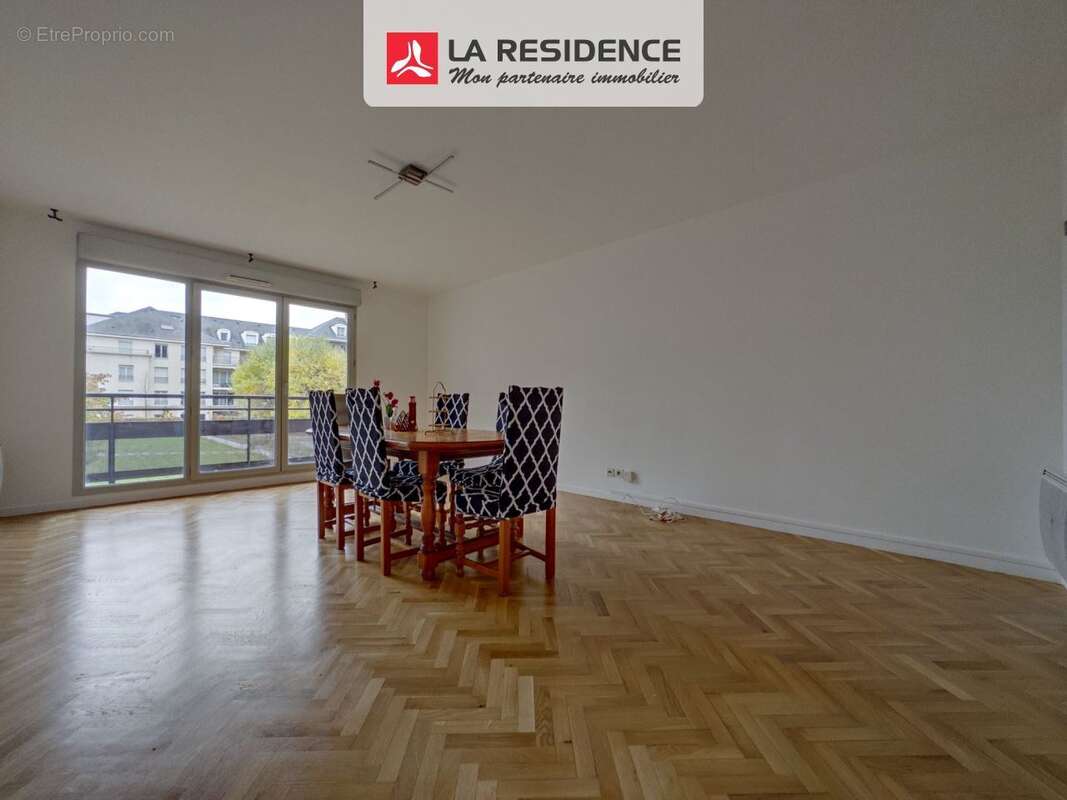 Appartement 69 m² à Carrieres-Sous-Poissy  - photo 2