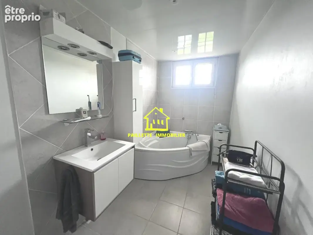 Appartement 5 pièces 110 m² à vendre à Saint-Romain-De-Colbosc (76430) - photo 7
