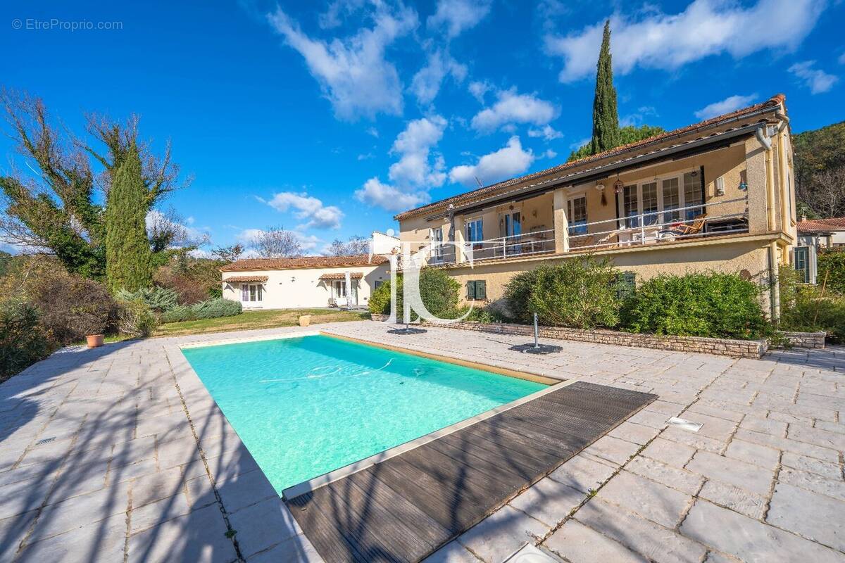 Maison à SAINT-PAUL-LE-JEUNE