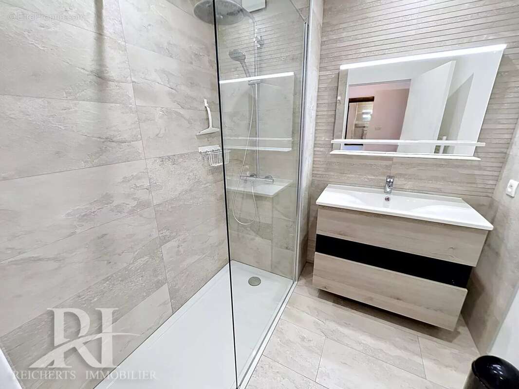 Appartement à LE CANNET