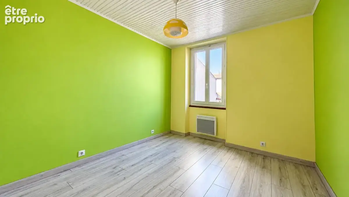 Maison de ville avec terrasse, stationnement et grenier aménagé - photo 8