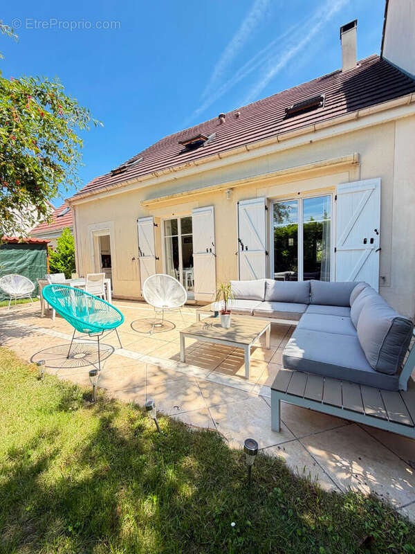 Maison à BAILLY-ROMAINVILLIERS
