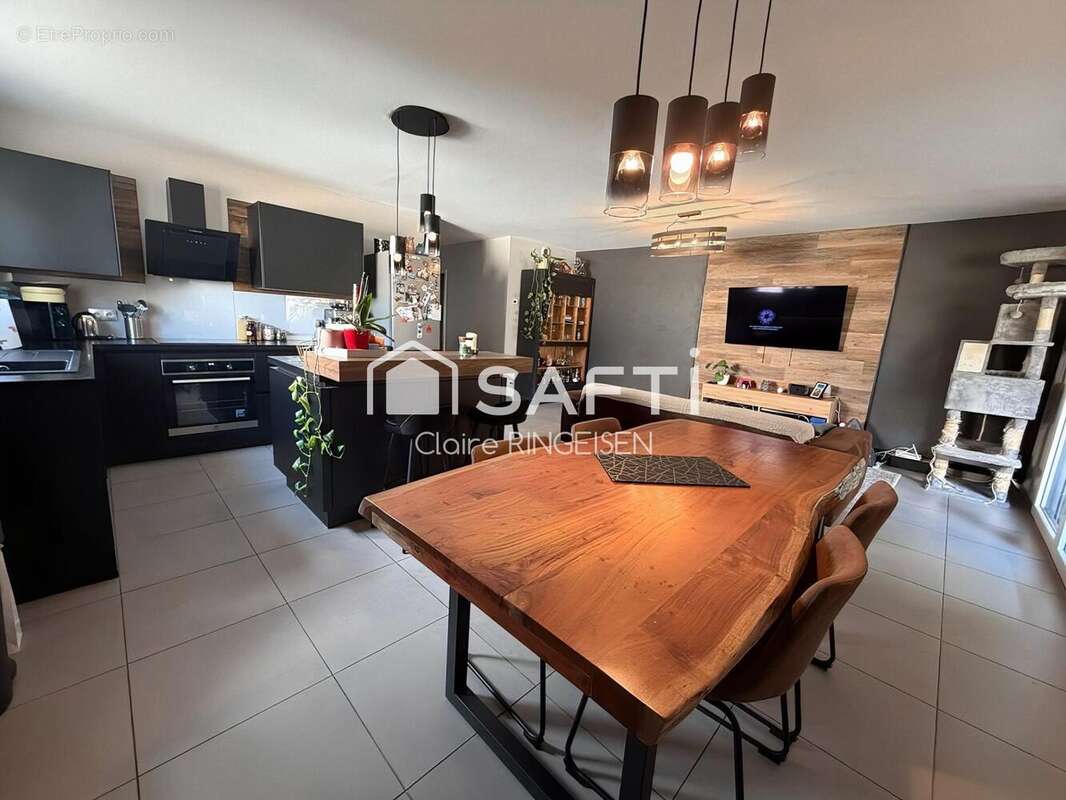 Appartement 80 m² à Behren-Les-Forbach  - photo 2